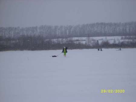 Провожаю февраль окунёвой рыбалкой