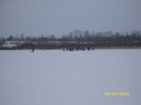 Провожаю февраль окунёвой рыбалкой