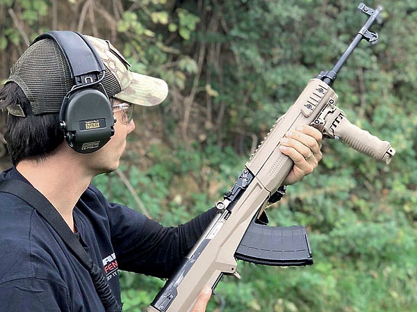 Наш Скаут: АК или СКС?