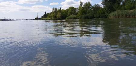 На реку с лодкой за лещом и сазаном