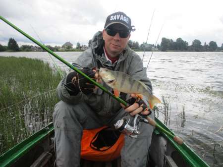 Рыбалка на старице реки. Ловля в траве.